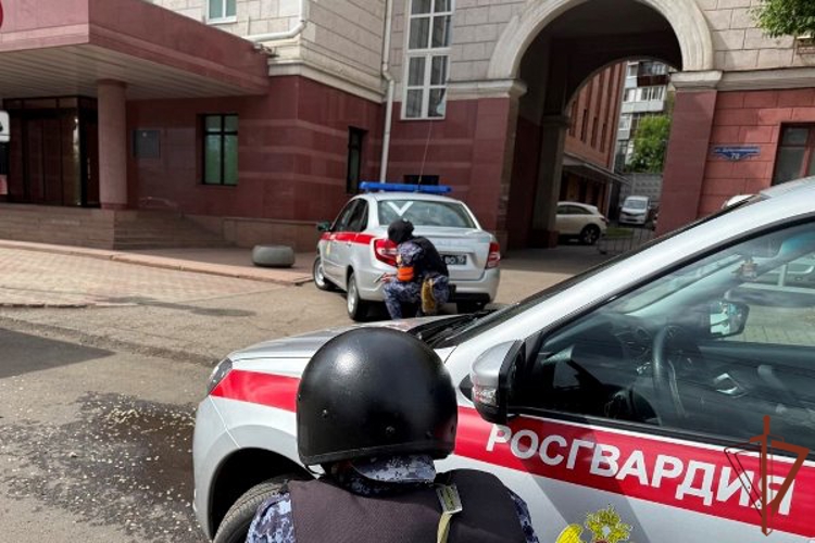 Совместное учение Росгвардии и МВД прошло на охраняемом объекте в Красноярске