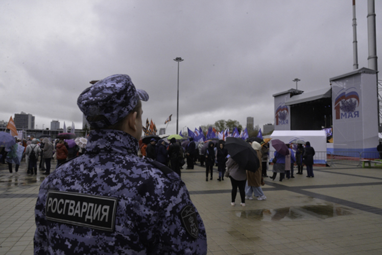 Росгвардия обеспечила безопасность Дня весны и труда на Урале