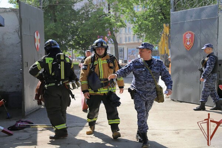 Совместное учение Росгвардии и МЧС прошло в Москве  