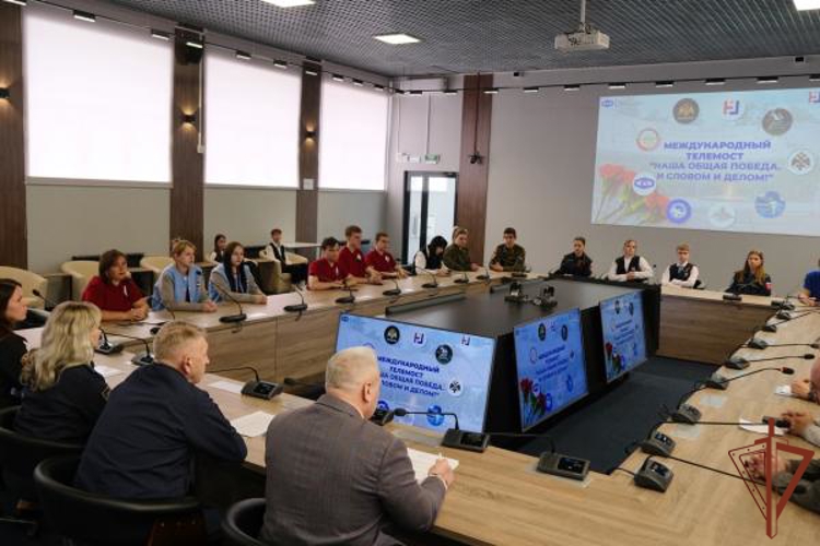 Офицер Росгвардии приняла участие в международном телемосте в Тамбове