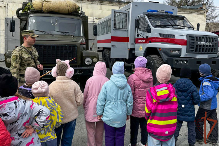 Цикл посвященных юбилею Победы мероприятий провела Росгвардия на Урале  
