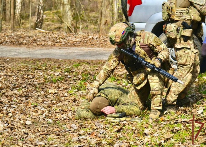 Сотрудники СОБР «Викинг» Росгвардии провели тактико-специальное занятие
