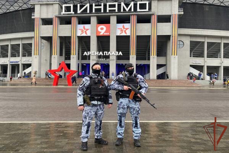 Безопасное проведение хоккейного матча  обеспечили  росгвардейцы в Москве 