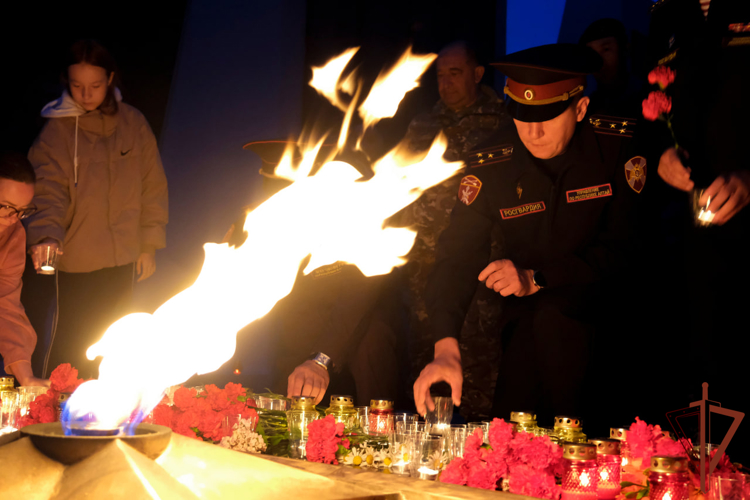 Мероприятия ко Дню памяти и скорби прошли в Сибирском округе Росгвардии