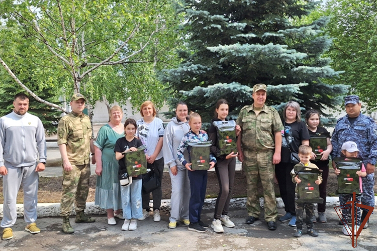 На Урале продолжаются мероприятия всероссийского проекта «Каникулы с Росгвардией» (видео)