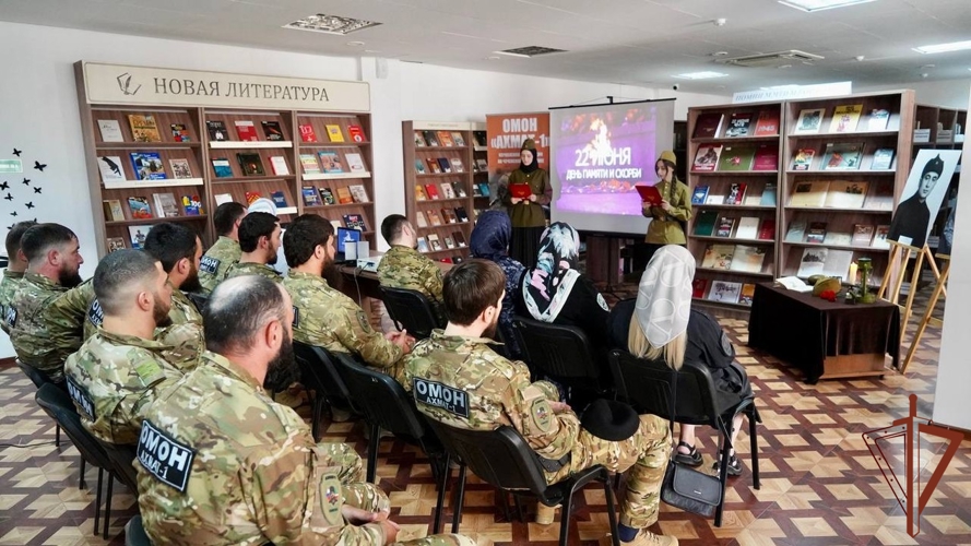 В Северо-Кавказском округе Росгвардии прошли мерпориятия по случаю Дня памяти и скорби