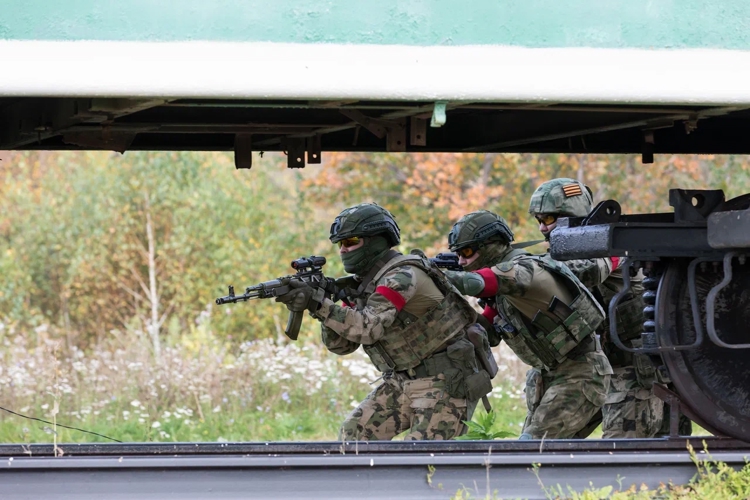 Штурм поезда. Фотоальбом