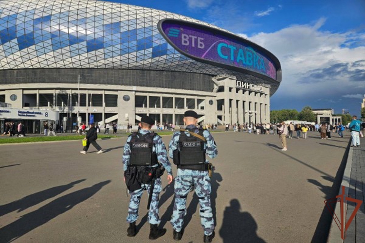 Военнослужащие и сотрудники Росгвардии обеспечили правопорядок на футбольном матче в Москве
