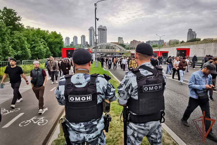 Росгвардия обеспечила безопасность проведения религиозного праздника Курбан-байрам в Москве
