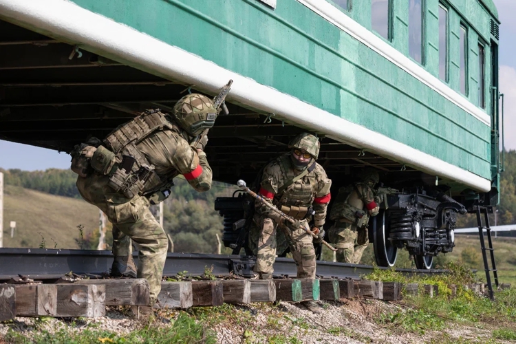 Штурм поезда. Фотоальбом