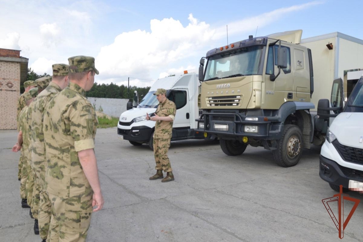 В Уральском округе Росгвардии завершился учебно-методический сбор с офицерами соединений и воинских частей, отвечающих за организацию охраны специальных грузов