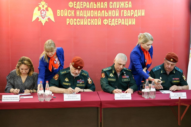 В Росгвардии состоялось торжественное гашение марки, посвященной воинам НКВД – участникам Парада Победы 1945 года (видео)