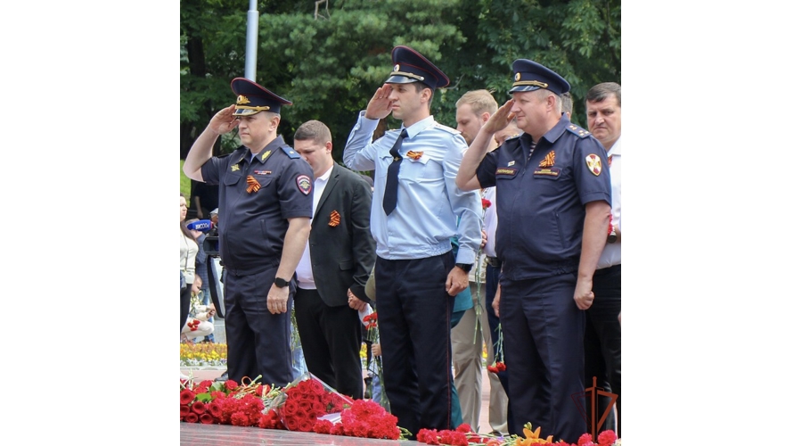 В Северо-Кавказском округе Росгвардии прошли мерпориятия по случаю Дня памяти и скорби