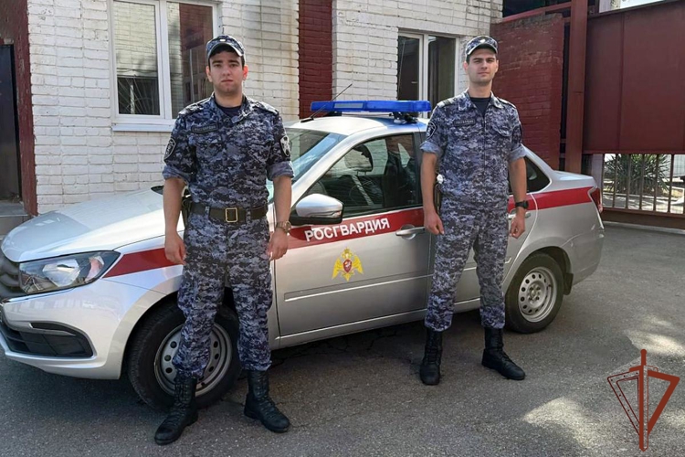 Росгвардейцы в Краснодарском крае помогли почувствовавшему себя плохо пожилому мужчине