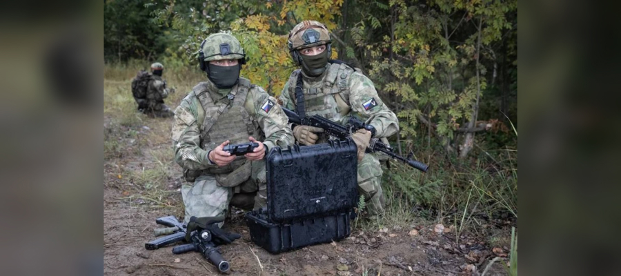 Оператор FPV-дрона Росгвардии точным попаданием уничтожил блиндаж боевиков ВСУ в Харьковской области (видео)