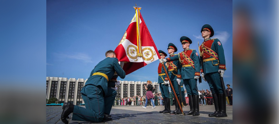 Первый выпуск офицеров Военной ордена Жукова академии войск национальной гвардии Российской Федерации состоялся в Санкт-Петербурге (видео)