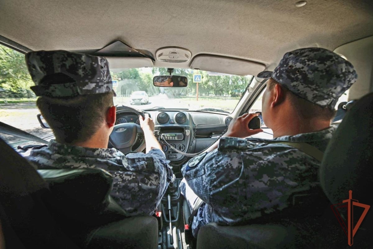 Росгвардейцы нашли и вернули родителям потерявшегося ребенка в Хакасии