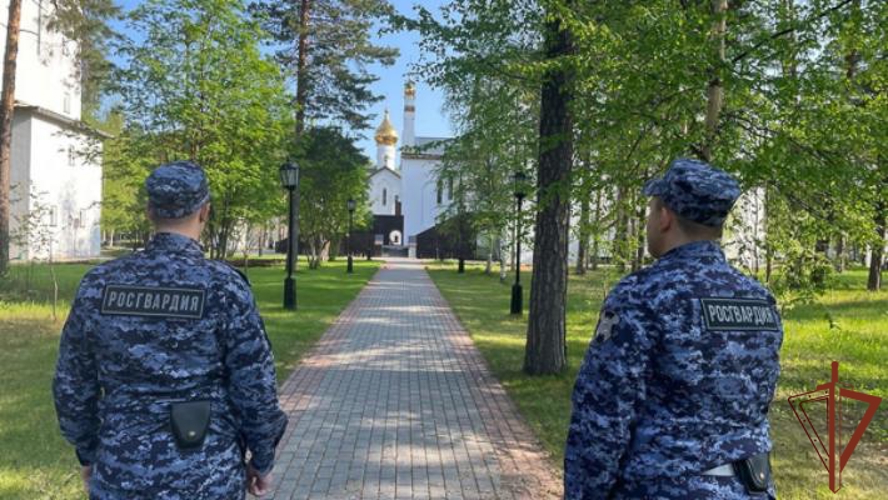 Безопасность массовых мероприятий на Урале обеспечили росгвардейцы