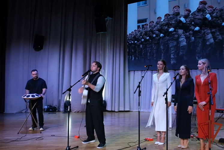Виталий Гогунский выступил перед росгвардейцами в ДНР (видео)
