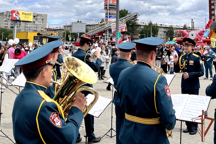 В Сибирском округе Росгвардии прошли праздничные мероприятия ко Дню защиты детей