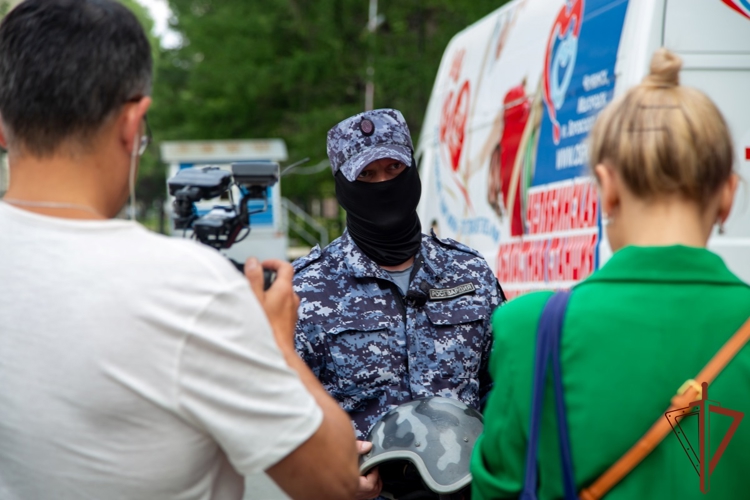 Всероссийскую патриотическую акцию «Код донора. Защитники Отечества» поддержали росгвардейцы из Челябинской области