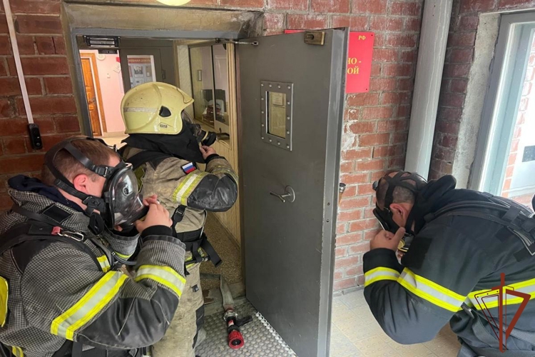 В Екатеринбурге состоялось межведомственное пожарно-тактическое учение Росгвардии и МЧС 