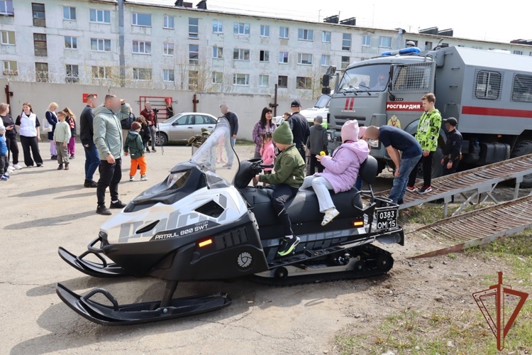 Росгвардейцы на Дальнем Востоке провели тематические мероприятия, посвященные Международному дню защиты детей