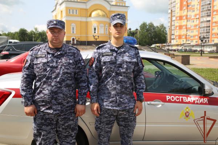 Сотрудники Росгвардии нашли и вернули родителям потерявшихся детей в Мордовии