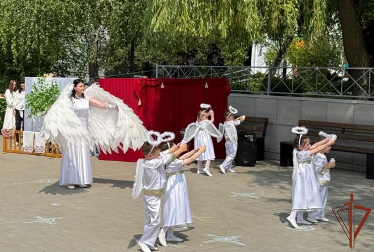 Ветеран Росгвардии навестил воспитанников Дома ребенка в Белгороде