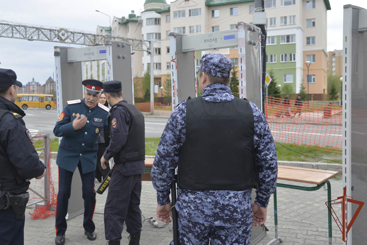 Росгвардейцы обеспечили безопасность празднования Дня России на Урале