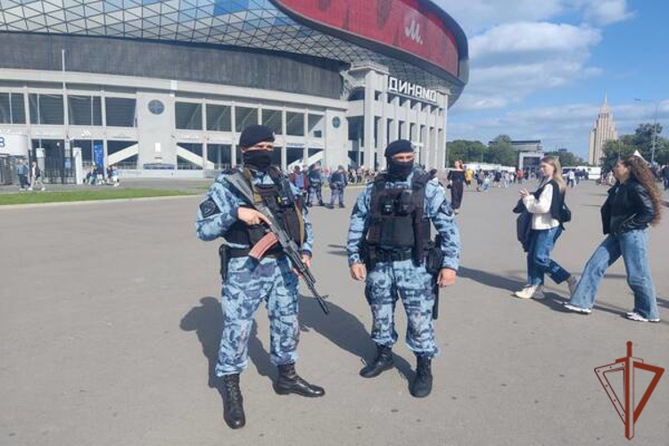 Безопасность во время футбольного матча в Москве обеспечила Росгвардия