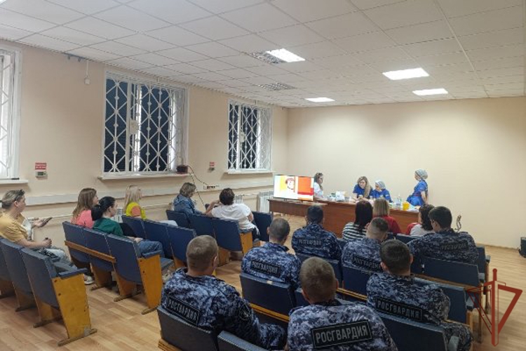 Росгвардейцы пополнили регистр доноров костного мозга и сдали кровь для медучреждений Сибири
