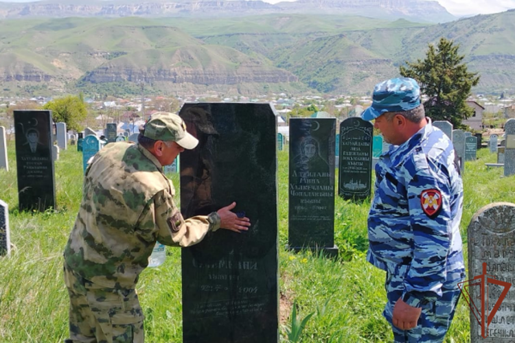 Ветераны Росгвардии в Карачаево-Черкесии участвуют в ведомственной акции «На страже памяти»