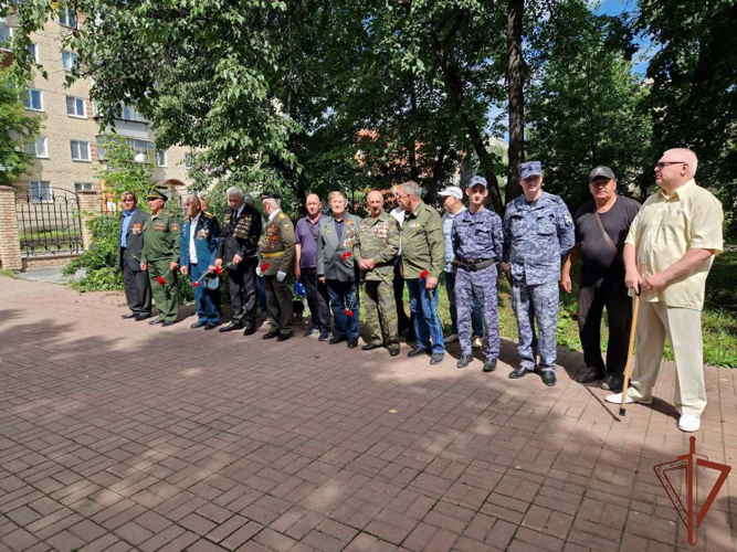 На Урале росгвардейцы почтили память ветеранов боевых действий