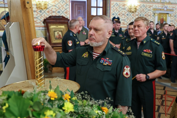 В День крещения Руси в главный храм Росгвардии доставили иконы небесных покровителей отрядов спецназа ведомства (видео)