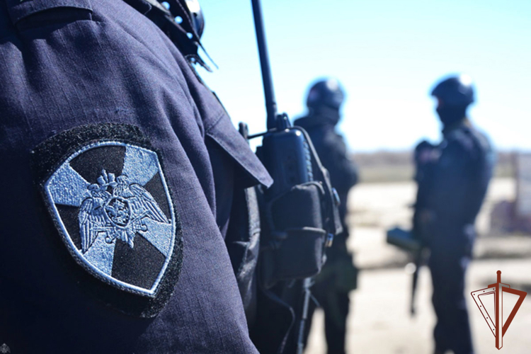 При силовой поддержке спецназа Росгвардии в ЯНАО задержаны подозреваемые в сбыте наркотиков