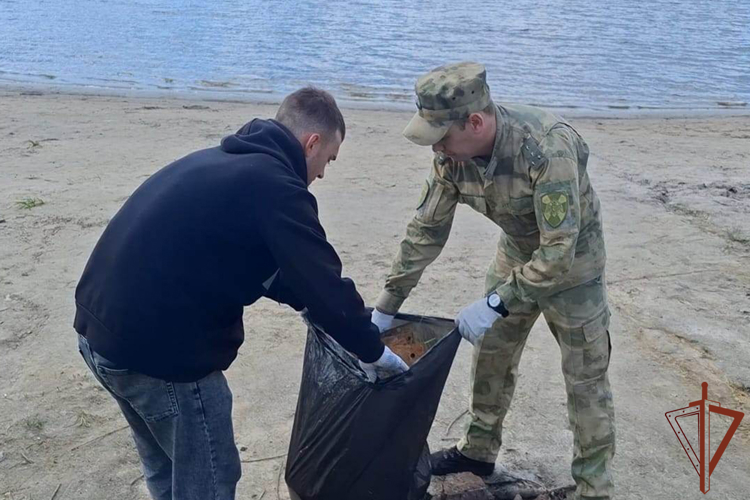 Росгвардейцы в Тюменской области приняли участие во Всероссийском дне без сетей