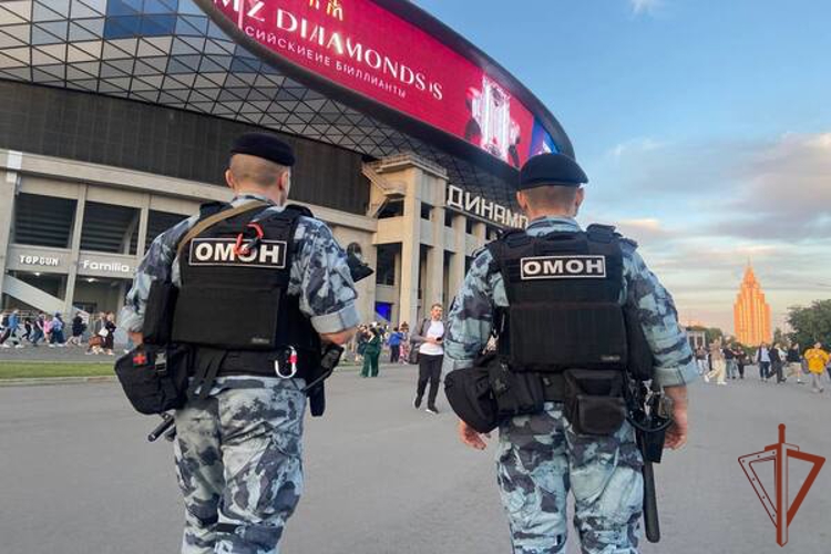 Военнослужащие и сотрудники Росгвардии обеспечили безопасность международного футбольного матча в Москве