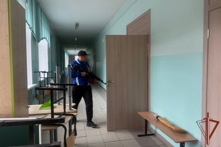 Росгвардия приняла участие в межведомственной тренировке в образовательном учреждении Красноярского края