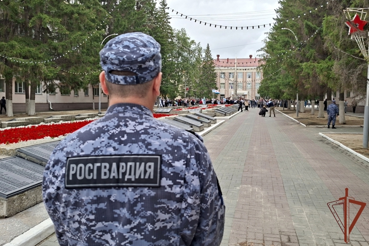 На Урале росгвардейцы обеспечили правопорядок во время праздничных мероприятий