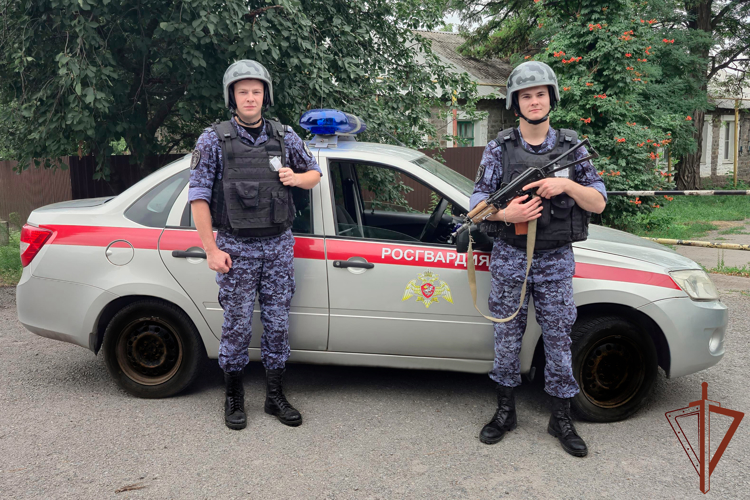 В Ростовской области росгвардейцы задержали подозреваемого в нанесении ножевого ранения   