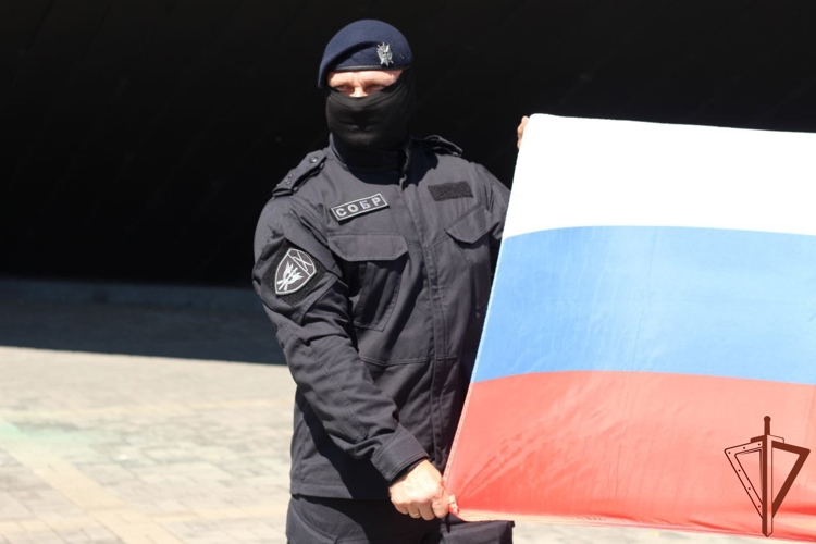 В Росгвардии прошли мероприятия, приуроченные ко Дню Государственного флага Российской Федерации