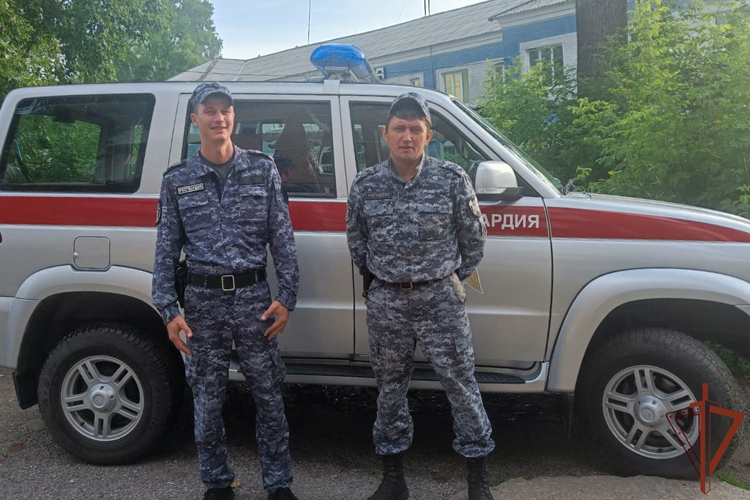 В Кемеровской области росгвардейцы помогли найти заблудившихся в лесу местных жителей
