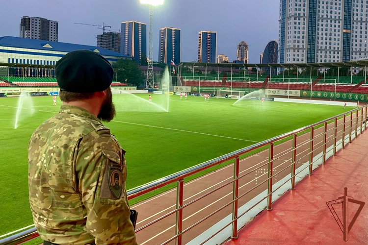 В Грозном Росгвардия обеспечила правопорядок на матче Молодёжной футбольной лиги