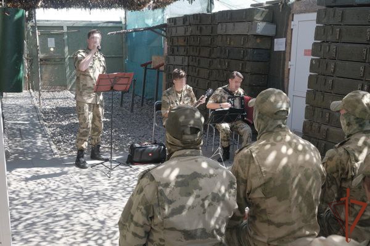 Концертная бригада ансамбля песни и пляски Северо-Западного округа Росгвардии выступила в ДНР (видео)
