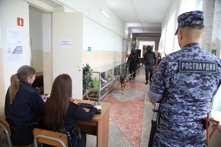 Росгвардейцы обеспечили безопасность в период проведения выборов на Дальнем Востоке