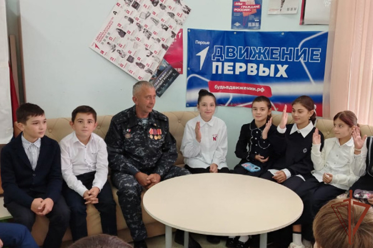 Росгвардейцы на Северном Кавказе проводят патриотические мероприятия для молодёжи