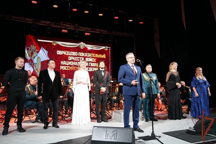 Оркестр Росгвардии выступил на концерте в преддверии Дня города Ульяновска