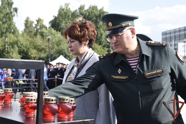 Росгвардейцы в регионах Сибири приняли участие в мероприятиях, приуроченных ко Дню солидарности в борьбе с терроризмом