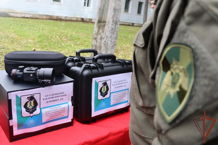 Партия FPV-дронов и тепловизионное оборудование переданы росгвардейцам Правительством Хабаровского края